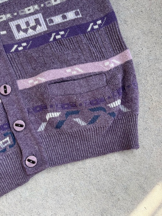 Vintage-Inspired Purple Patterned Knit Cardigan Vest - Picture 2 of 5
